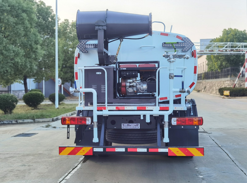 楚勝牌CSC5186GSSBK6灑水車公告圖片