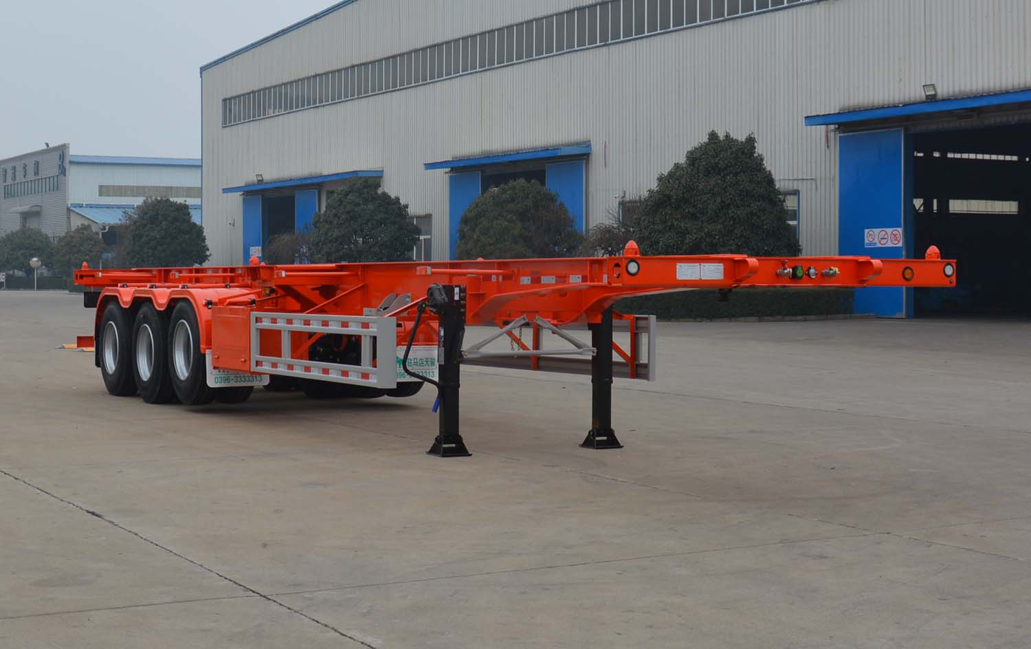 天骏德锦牌12.4米34.8吨3轴集装箱运输半挂车(TJV9400TJZP)
