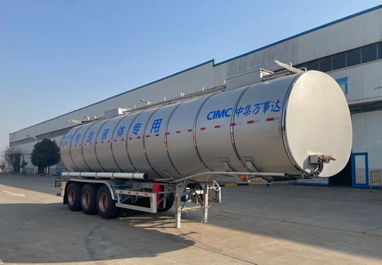 万事达牌11.3米32.8吨3轴普通液体运输半挂车(SDW9400GPGD42TA)