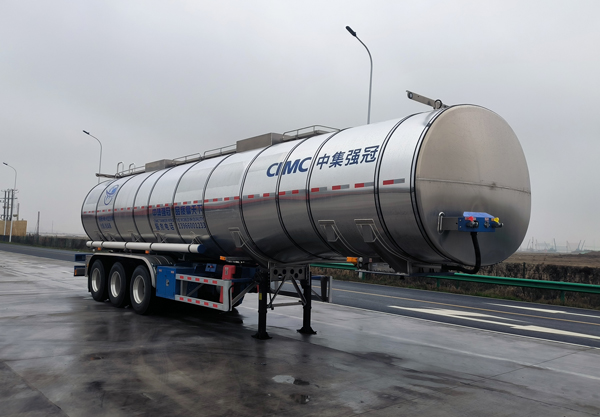 万事达牌12.6米33.8吨3轴普通液体运输半挂车(SDW9402GPGDT48A)