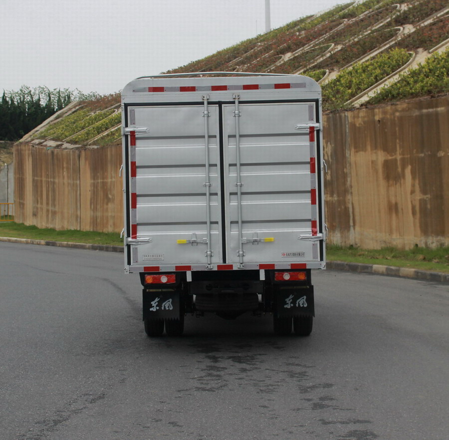 東風(fēng)牌EQ5032CCY60Q7GAC倉柵式運(yùn)輸車公告圖片