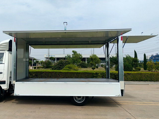 燕臺牌YTQ5042XYKPDEV331純電動翼開啟廂式車公告圖片