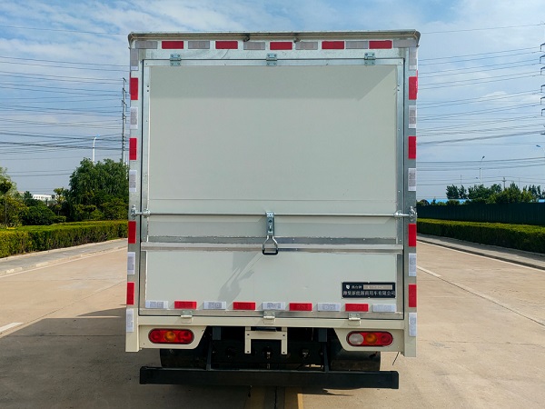 燕臺牌YTQ5042XYKPDEV331純電動翼開啟廂式車公告圖片