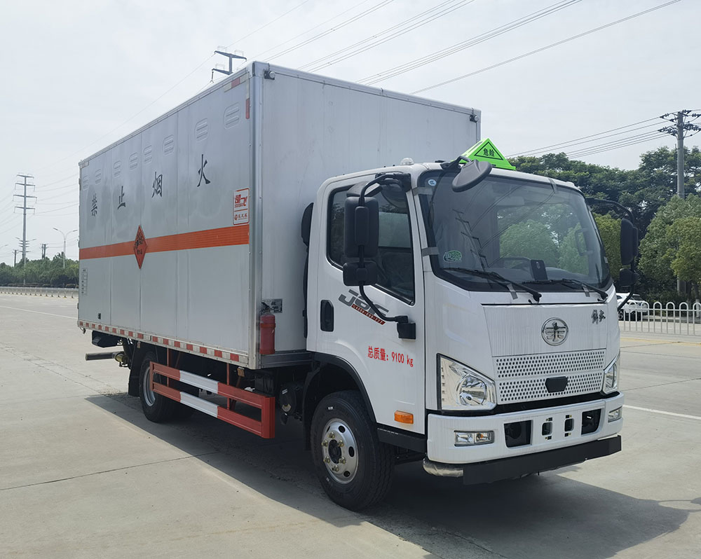 楚飛牌CLQ5090XQY6CA爆破器材運輸車公告圖片