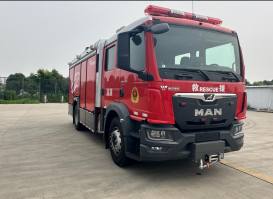雷沃协力牌LWX5170GXFAP50压缩空气泡沫消防车