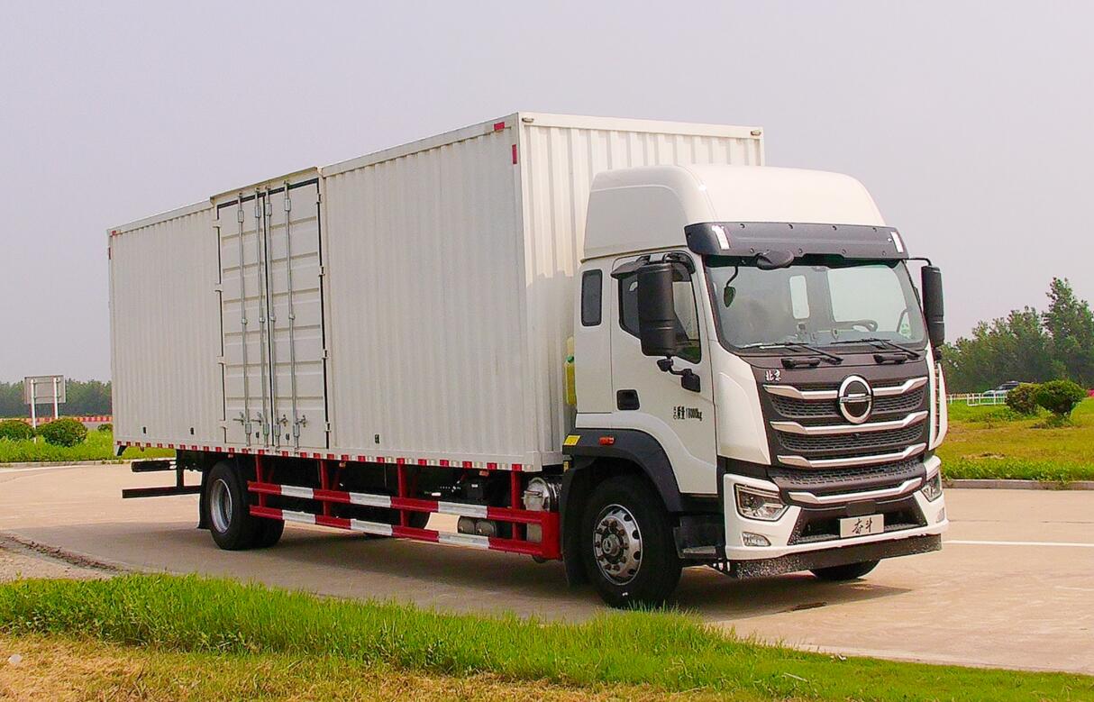 北京牌BJ5181XXYD6AP廂式運(yùn)輸車公告圖片