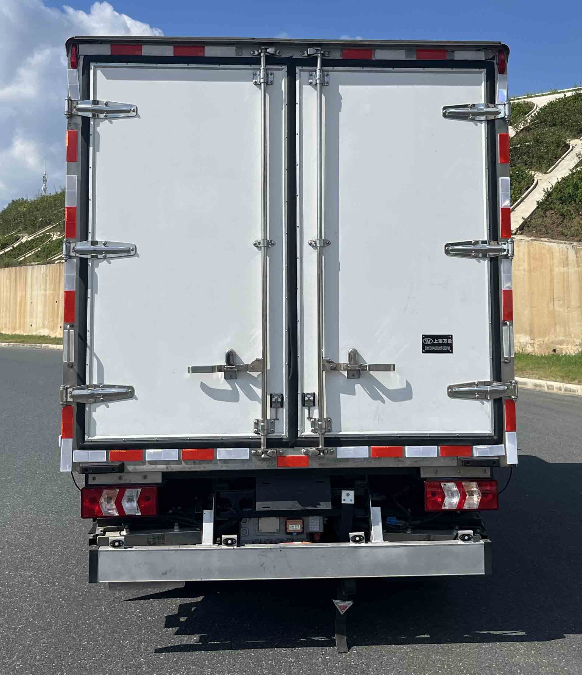 象牌SXC5040XLCFCEVM燃料電池冷藏車公告圖片