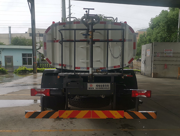 福龙马牌FLM5120GQXNJBEVS纯电动清洗车公告图片