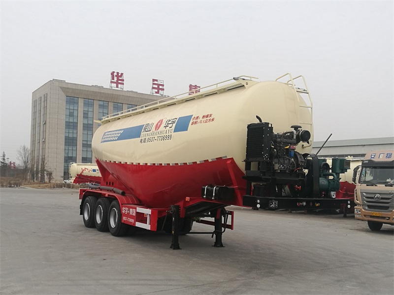 华宇达牌10.5米32.4吨3轴中密度粉粒物料运输半挂车(LHY9401GFL45)