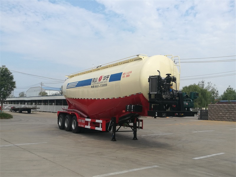 华宇达牌11.2米31.5吨3轴低密度粉粒物料运输半挂车(LHY9400GFL53)