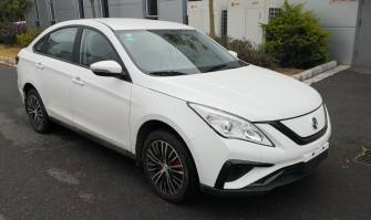 东风牌LZ7008SLAEV型换电式纯电动轿车