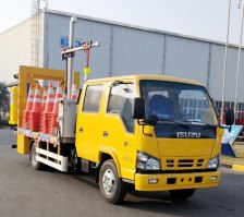 交通锥收集工程车