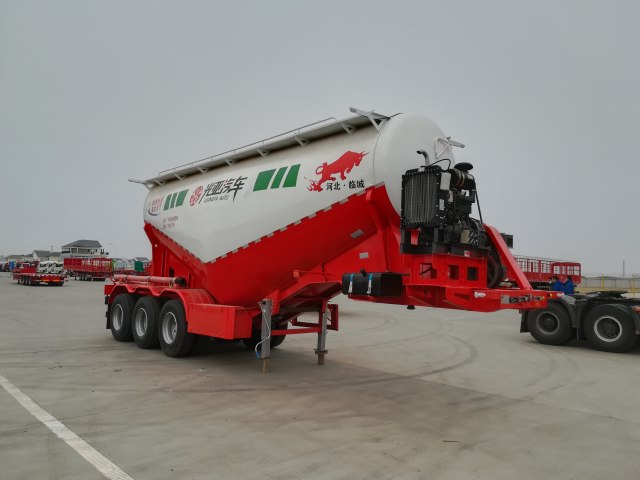 光亚通达牌9.9米33.6吨3轴干拌砂浆运输半挂车(JGY9400GSJ30)