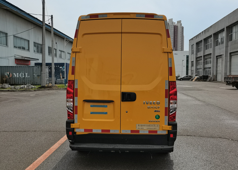 奧拓福牌APW5040XXHNJ救險車公告圖片