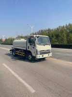 洒水车