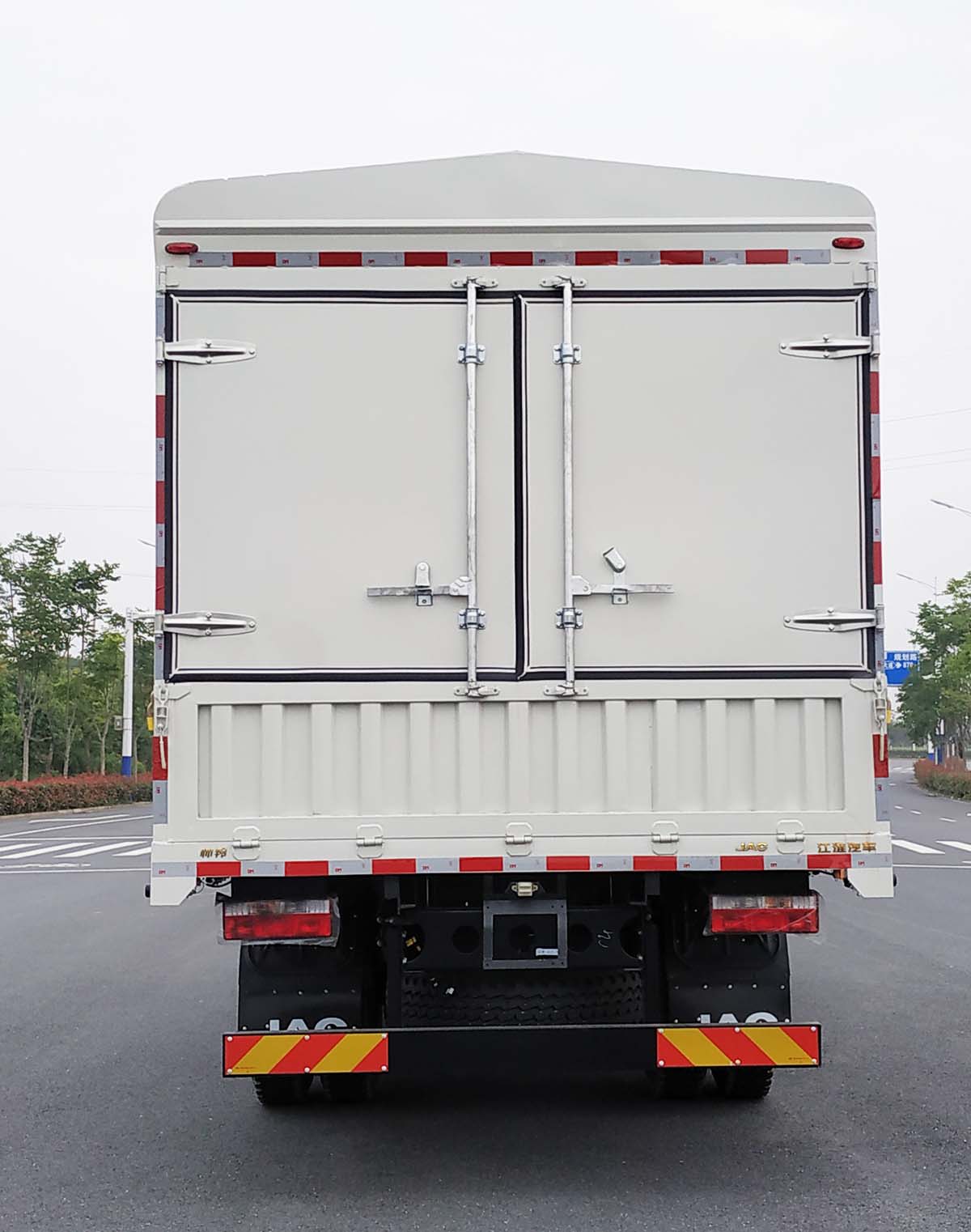 江淮牌HFC5141CCYP71K1D1S倉柵式運輸車公告圖片