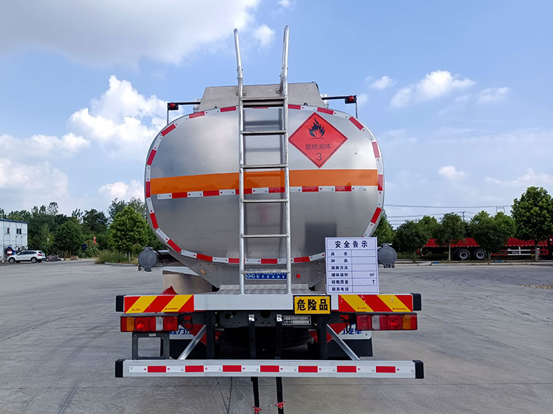 程力牌CL5324GYYLZ6鋁合金運(yùn)油車公告圖片