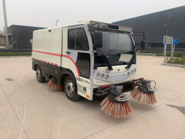 纯电动扫路车