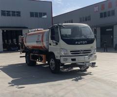 绿化喷洒车
