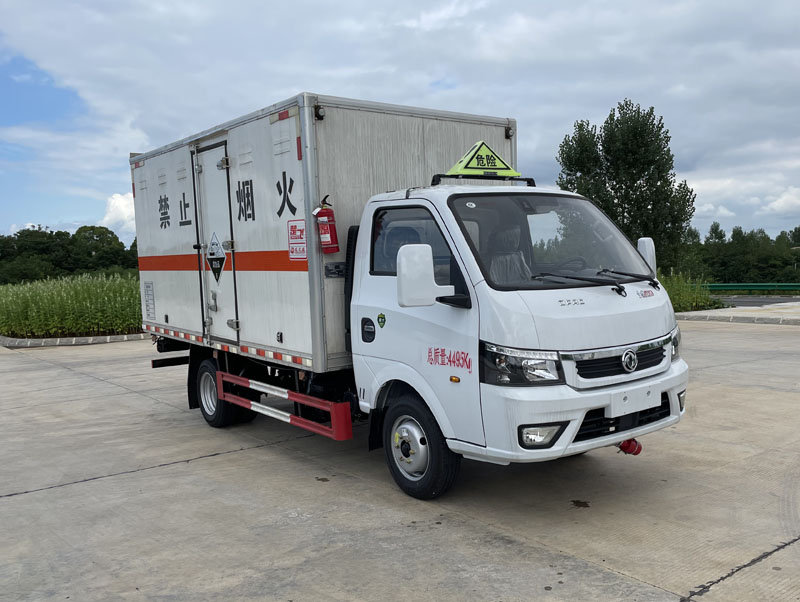 楚飛牌CLQ5042XFW6E腐蝕性物品廂式運輸車公告圖片