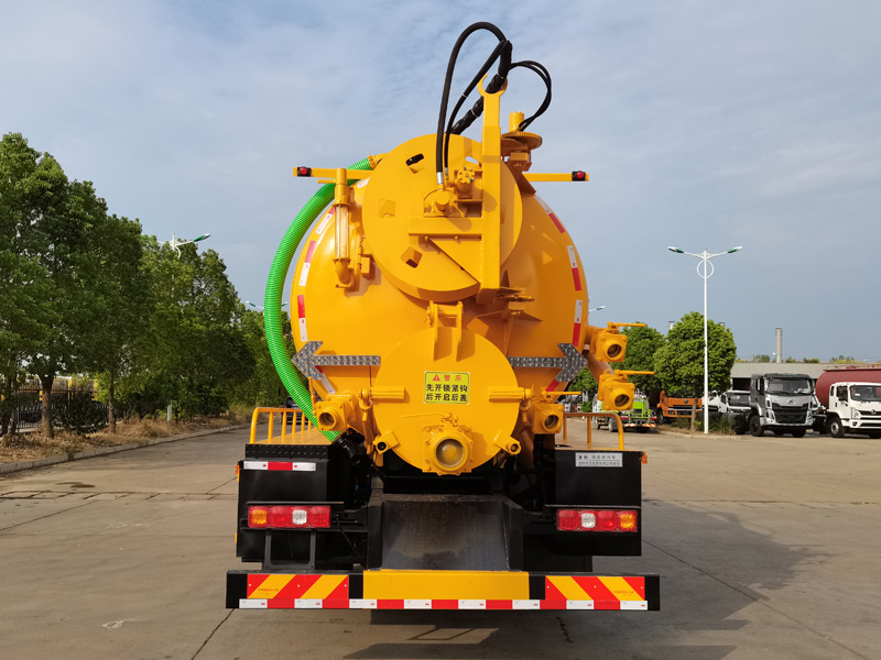 楚勝牌CSC5183GQWS6清洗吸污車公告圖片