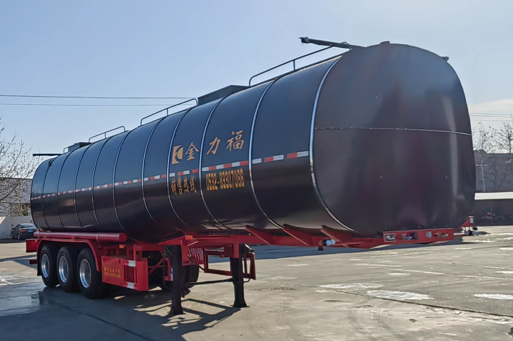 华昌牌10.7米32.3吨3轴普通液体运输半挂车(QDJ9405GPG)