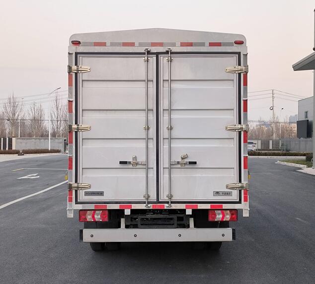 宇通牌ZKH5045CCYBEV6純電動倉柵式運輸車公告圖片