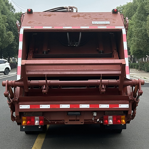 龙星汇牌HLV5091ZYSZ6压缩式垃圾车公告图片