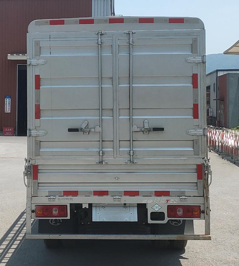 長(zhǎng)安牌SC5031CCYDCAB6CNG倉(cāng)柵式運(yùn)輸車公告圖片