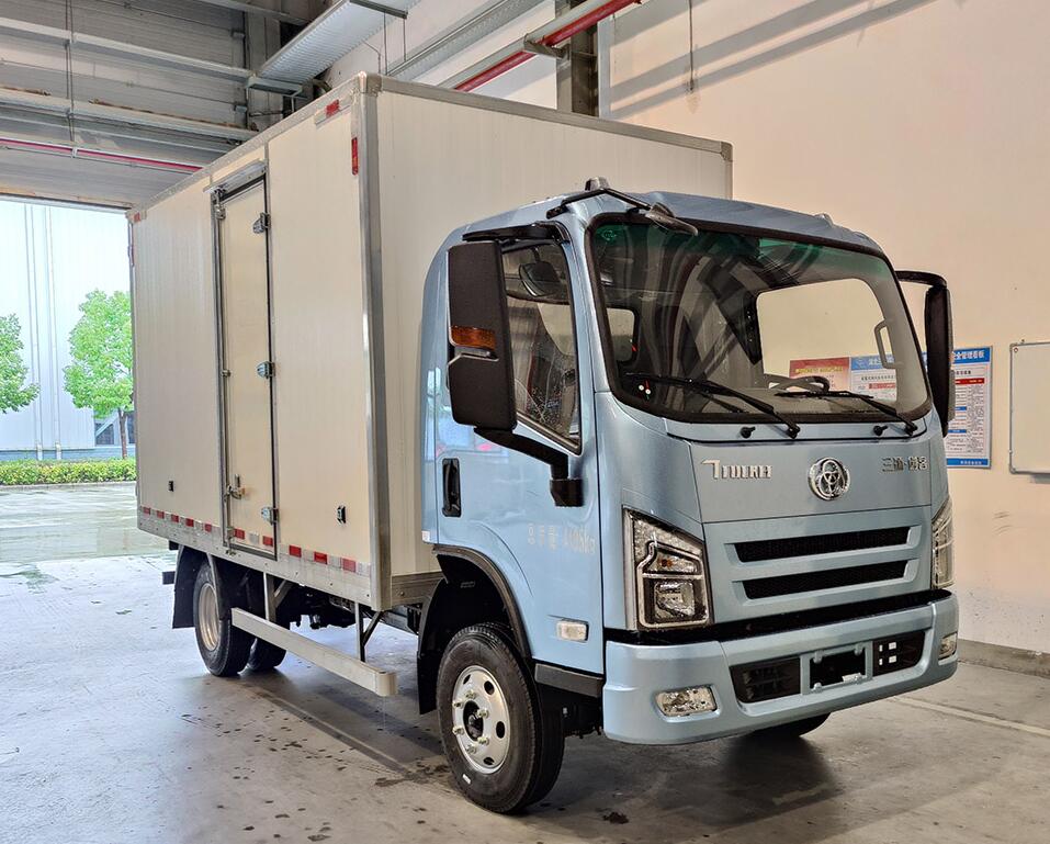 十通牌STQ5048XXYNBEV純電動(dòng)廂式運(yùn)輸車公告圖片