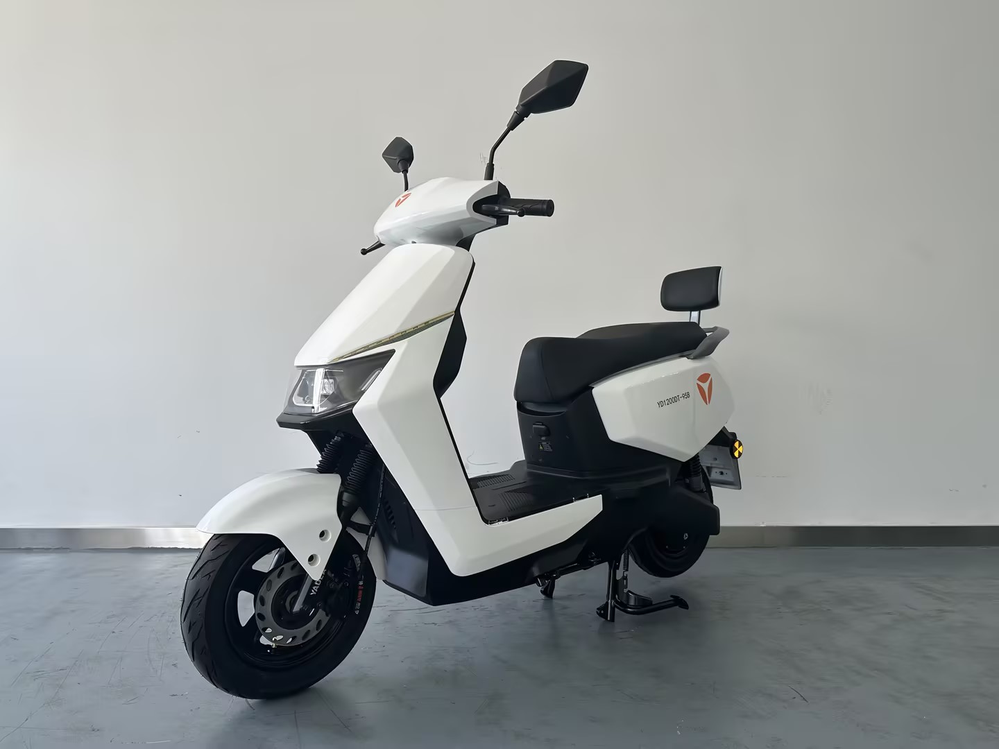 雅迪牌YD1200DT-95B电动两轮摩托车图片