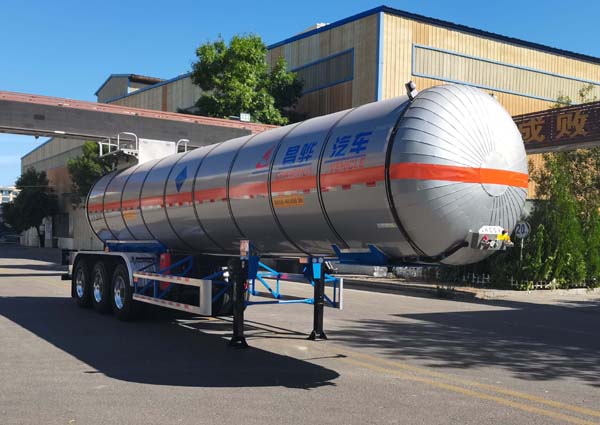 昌骅牌12.2米32.5吨3轴易燃液体罐式运输半挂车(HCH9404GRYS)