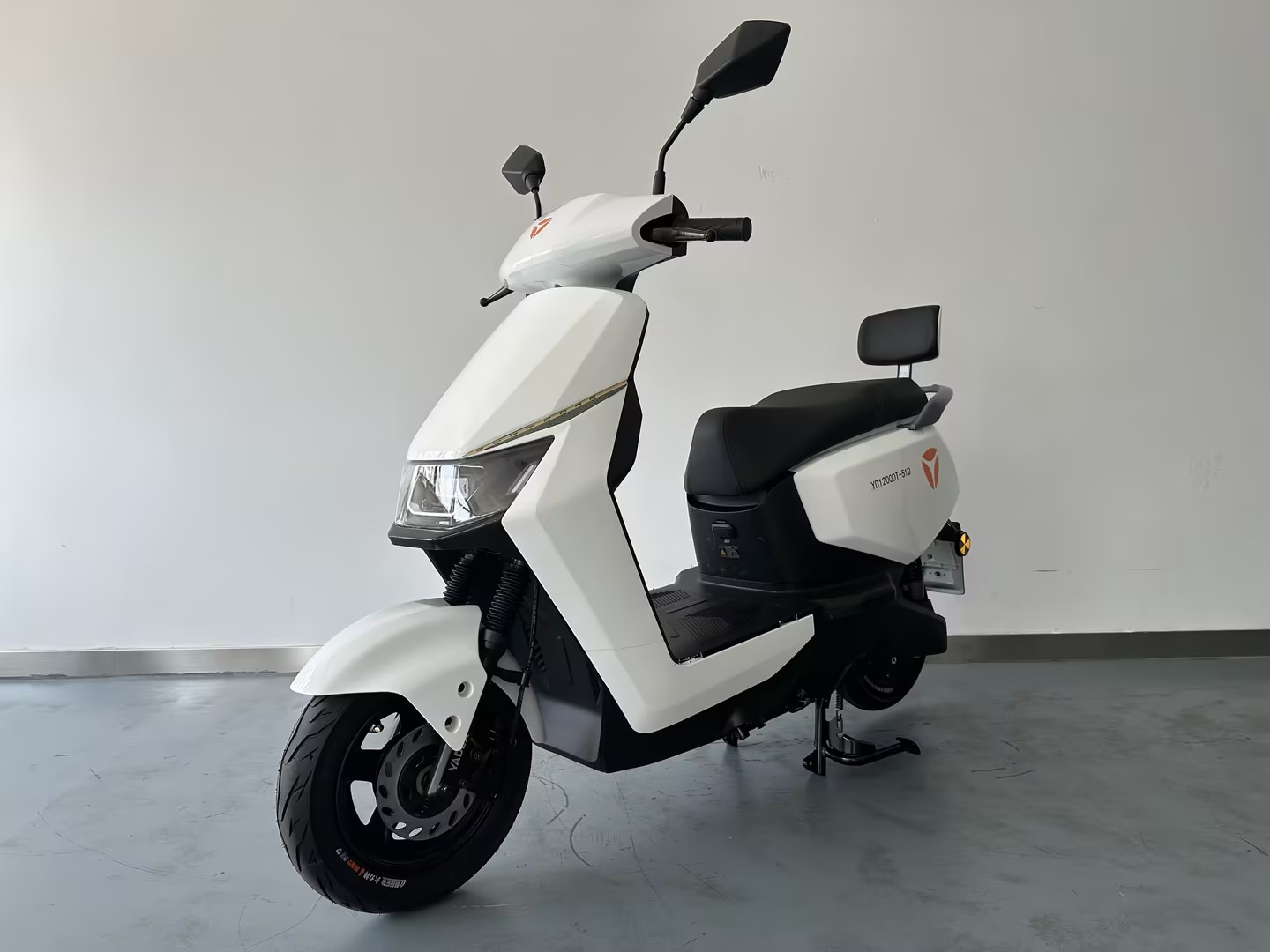 雅迪牌YD1200DT-51D电动两轮摩托车公告图片