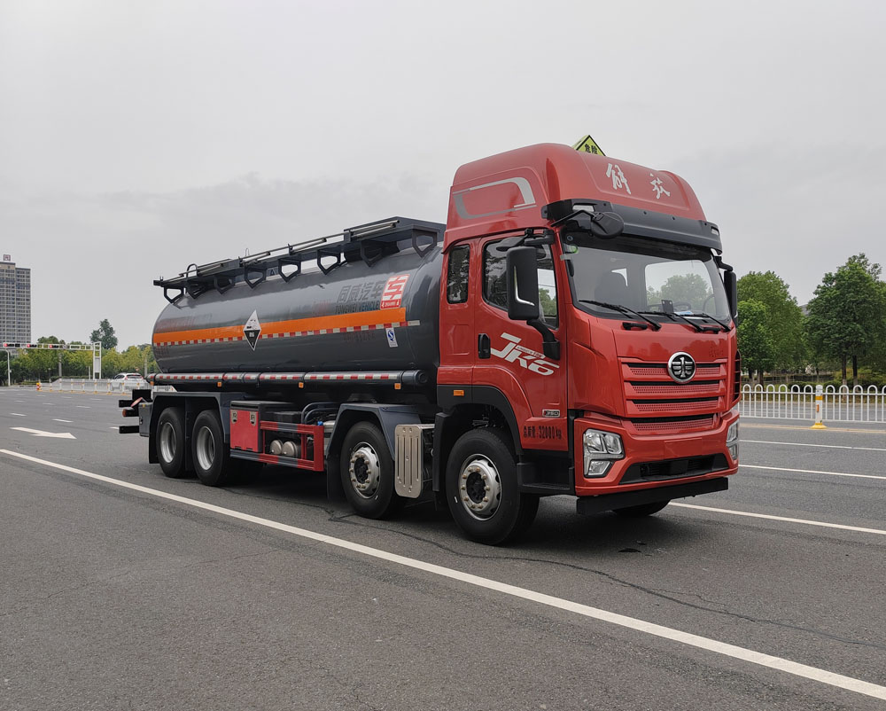 專威牌HTW5325GFWCA6腐蝕性物品罐式運(yùn)輸車公告圖片