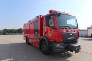 压缩空气泡沫消防车