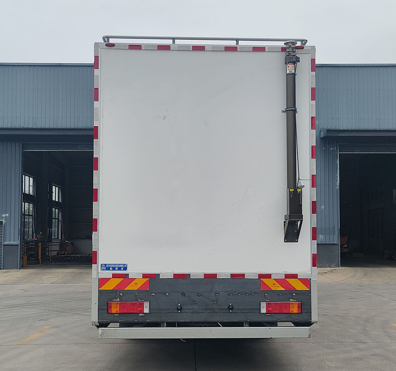 程力威牌CLW5180XZH6AZX指揮車公告圖片