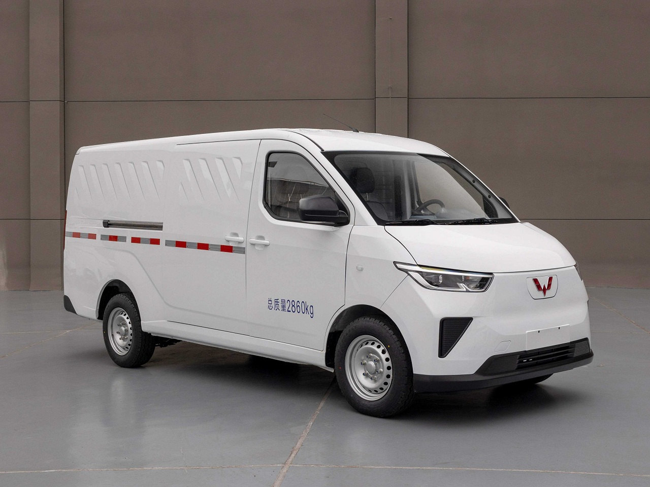 五菱牌LZW5032XXYEVA1純電動廂式運輸車公告圖片