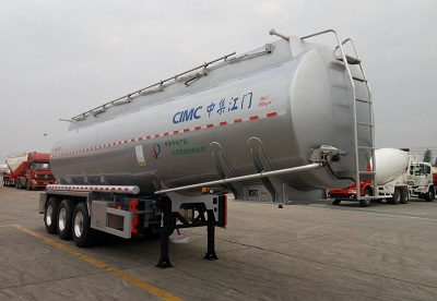 中集牌11.2米34.1吨3轴普通液体运输半挂车(ZJV9400GPGJM)