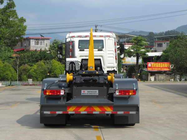 福龍馬牌FLM5310ZXXZJ6車廂可卸式垃圾車公告圖片