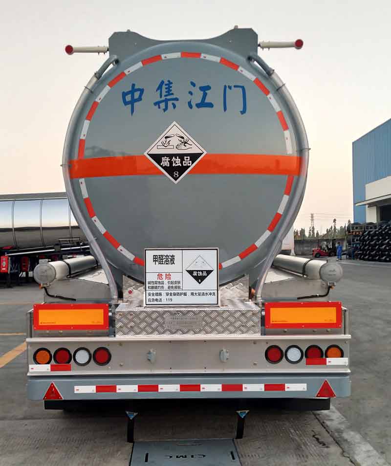 中集牌ZJV9405GFWJM腐蚀性物品罐式运输半挂车公告图片