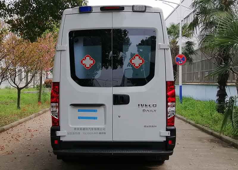 拓锐斯特牌YDL5043XJH00救护车公告图片