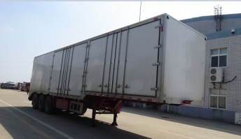 厢式运输半挂车