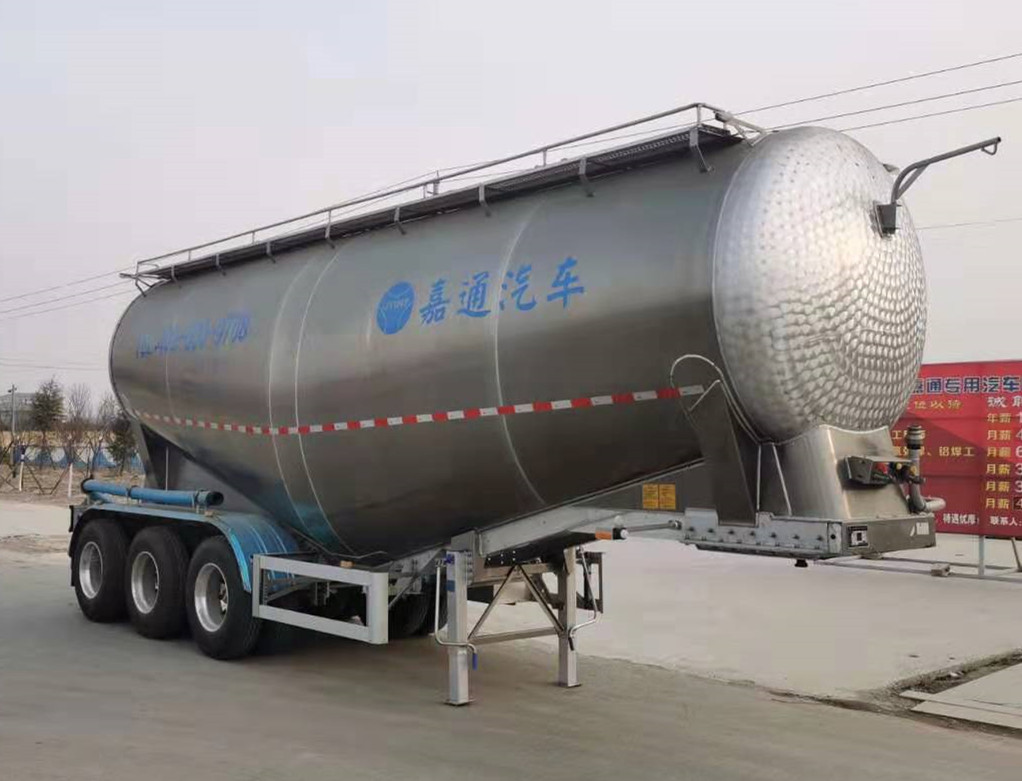 嘉运通牌9.4米35吨3轴铝合金中密度粉粒物料运输半挂车(JTC9409GFLL)