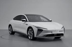 智己牌CSA7003DBEV2型纯电动轿车