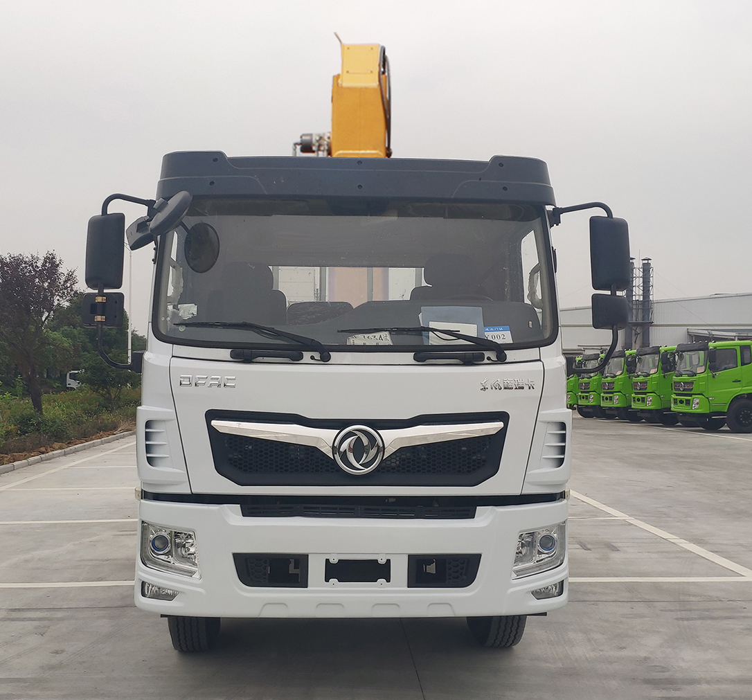 東風牌EQ5165JSQ8EDFAC隨車起重運輸車公告圖片