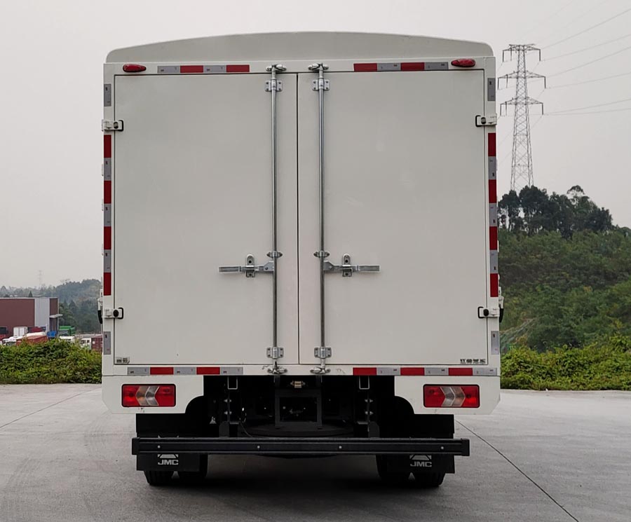 江鈴牌JX5099CCYTGJ26倉柵式運(yùn)輸車公告圖片