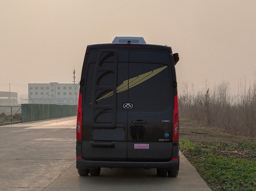 长力威牌CLA5040XLJ6YS旅居车公告图片