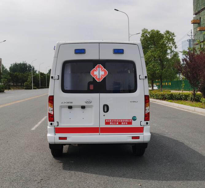 聚塵王牌HNY5046XJHSYC6救護(hù)車公告圖片