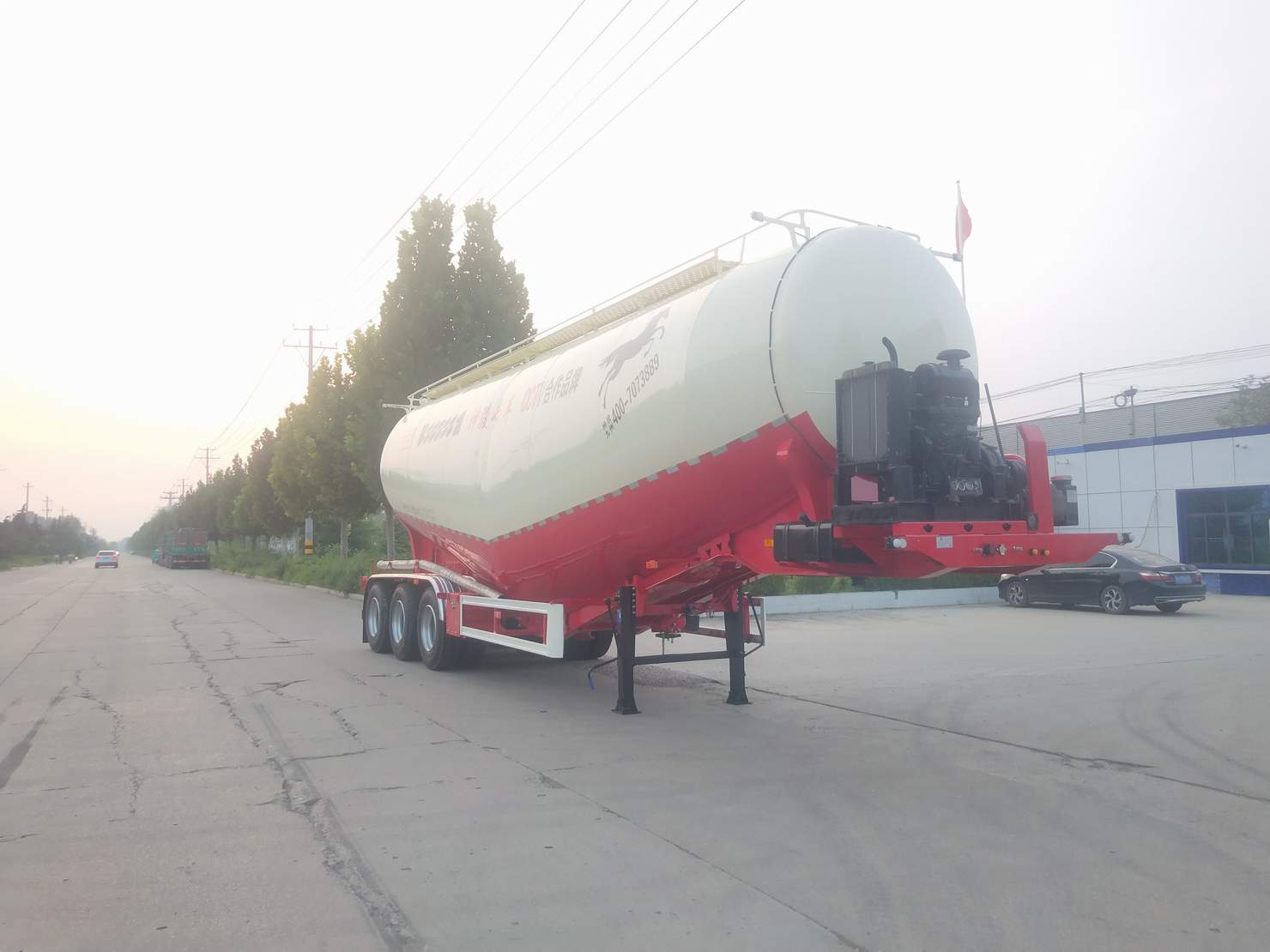神骏九州牌11.7米31.9吨3轴低密度粉粒物料运输半挂车(GRT9401GFL)