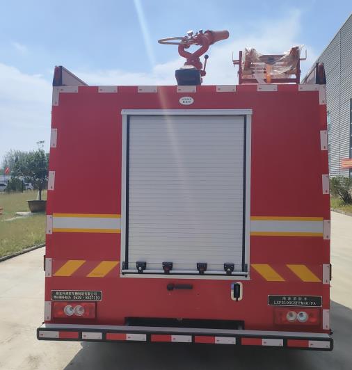 路亚科牌LXF5100GXFPM40/FA泡沫消防车公告图片